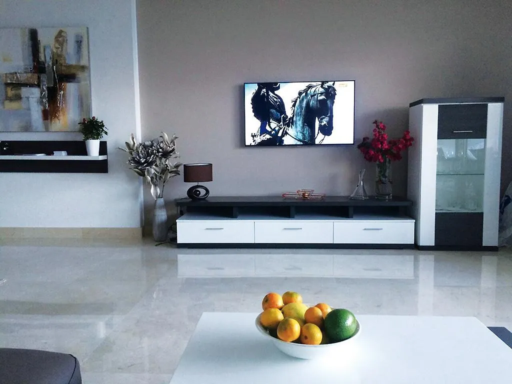 Horizon Beach Apartment Estepona