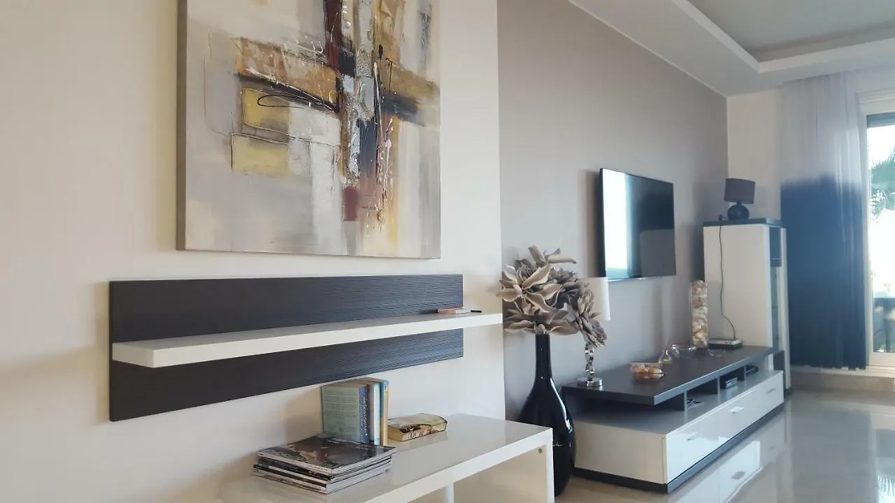 Horizon Beach Apartment Estepona